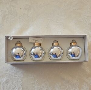 Department 56 Silver and Gold Placecard Set